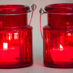 Contemporary Style Transparent Glass Bucket Style 4.5 Inch Hurricane Wind Light Candle Holder For Pillar Candles/ Tealights/ Votive With Wire Hanging Handles- Red