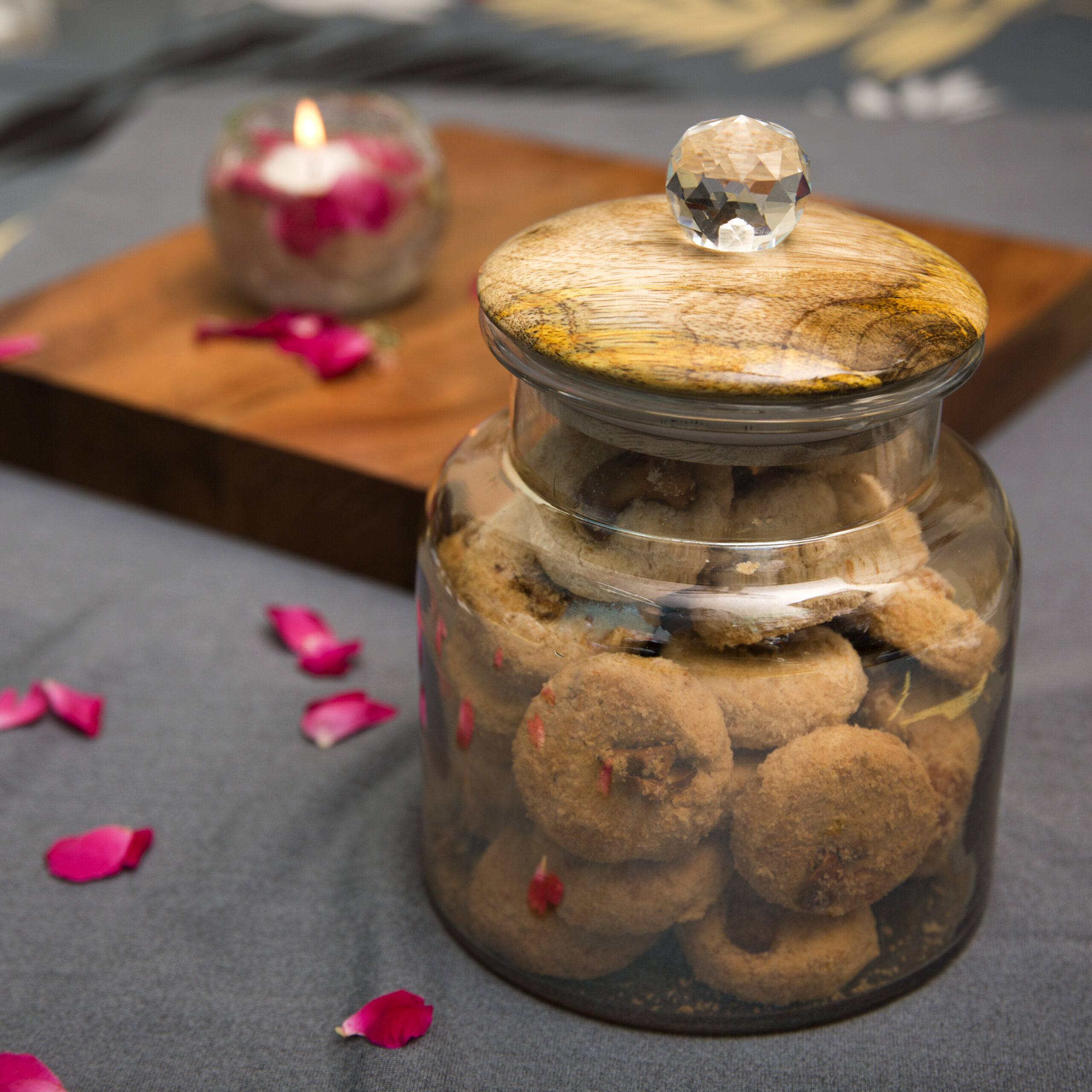 Stylish 1350ml Golden Glass Jar with Wooden Lid and Crystal Glass Knob - Airtight for Safe Food, Trinket or Ornament storage - Image 3
