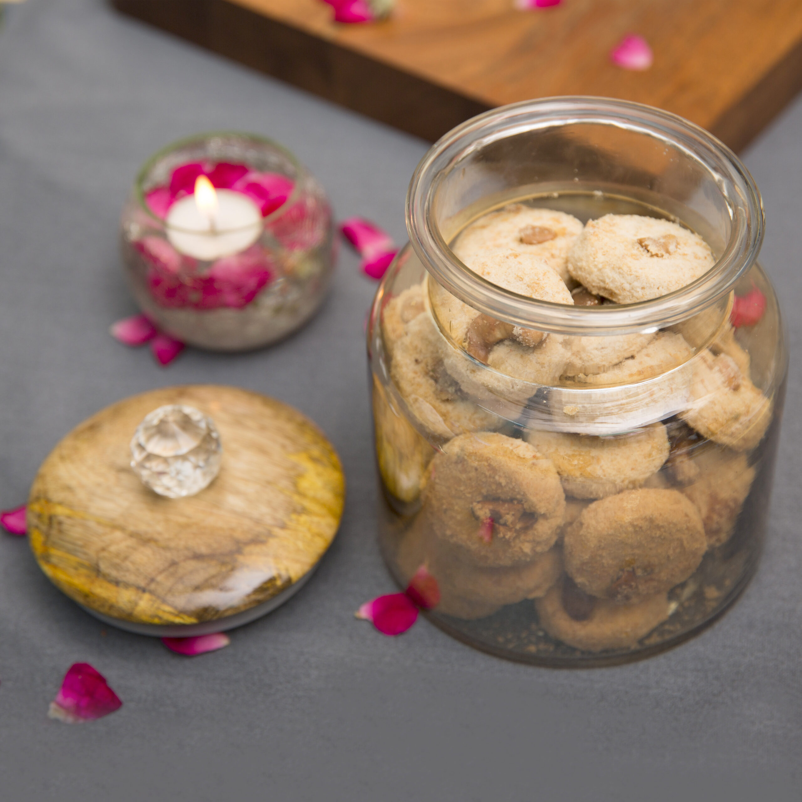 Stylish 1350ml Golden Glass Jar with Wooden Lid and Crystal Glass Knob - Airtight for Safe Food, Trinket or Ornament storage - Image 4